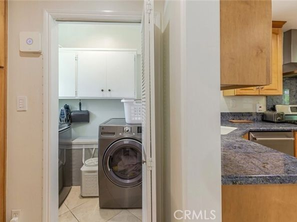 11484 Erwin Street, North Hollywood (los Angeles) CA 91606