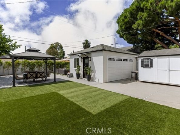 11484 Erwin Street, North Hollywood (los Angeles) CA 91606