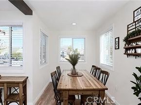 2131 S Cloverdale, Los Angeles CA 90016