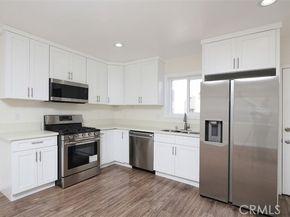 2131 S Cloverdale, Los Angeles CA 90016