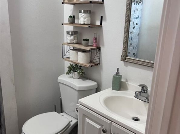 1814 109TH Street, Los Angeles CA 90059