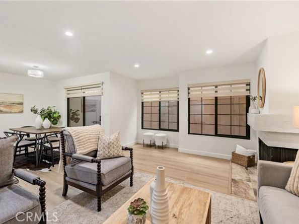 441 E San Jose 111, Burbank CA 91501