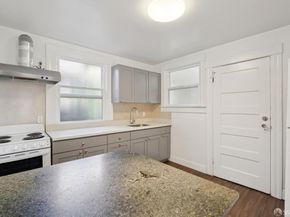 2732 Parker Street, Berkeley CA 94704