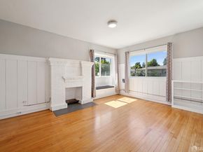 2732 Parker Street, Berkeley CA 94704