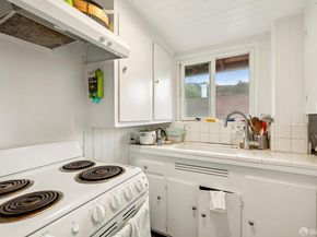 2732 Parker Street, Berkeley CA 94704
