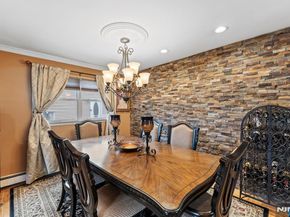17 Acorn Road, Secaucus NJ 07094