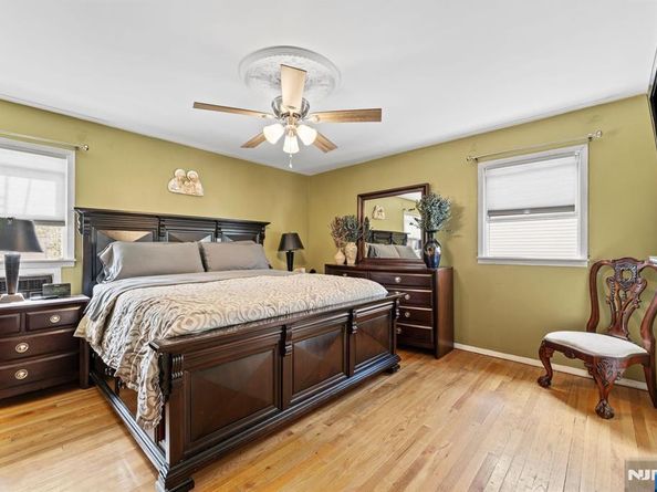 17 Acorn Road, Secaucus NJ 07094