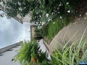 17 Acorn Road, Secaucus NJ 07094