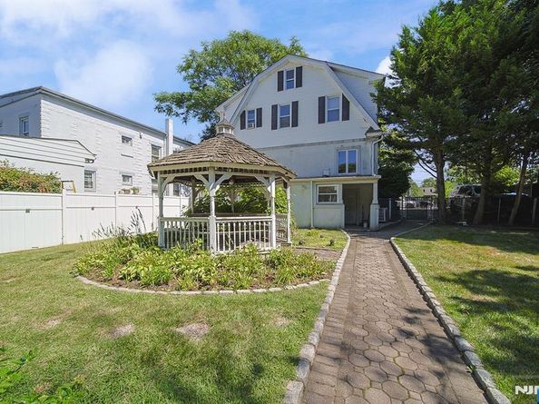 1585 Bergen Boulevard, Leonia NJ 07605