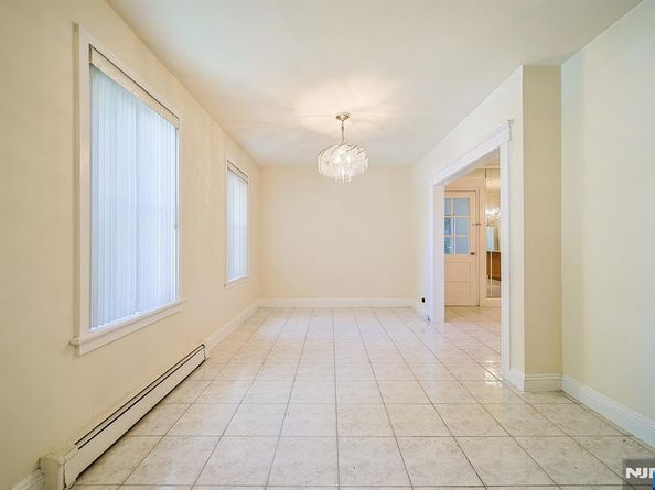 1585 Bergen Boulevard, Leonia NJ 07605