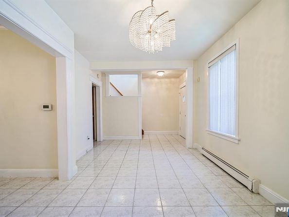 1585 Bergen Boulevard, Leonia NJ 07605