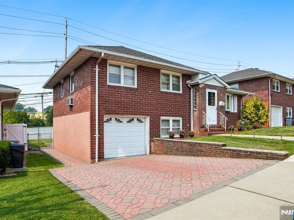28 Pikeview Terrace, Secaucus NJ 07094