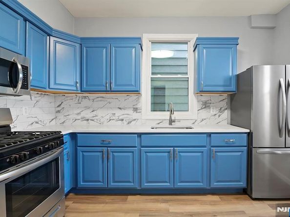 149 Wegman Parkway, Jersey City NJ 07305