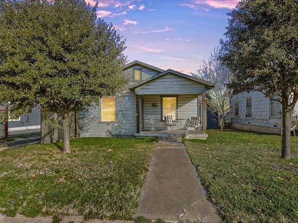 921 E Ramsey Avenue , Fort Worth Texas 76104