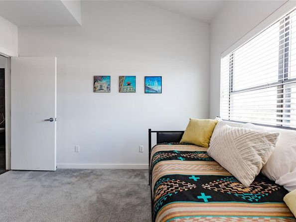 500  1st Avenue , Dallas Texas 75226