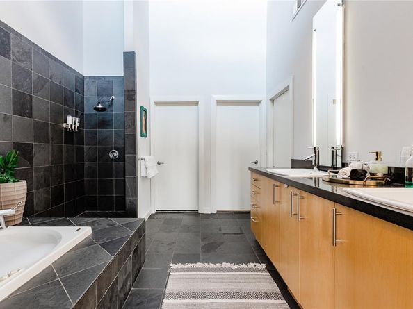 500  1st Avenue , Dallas Texas 75226