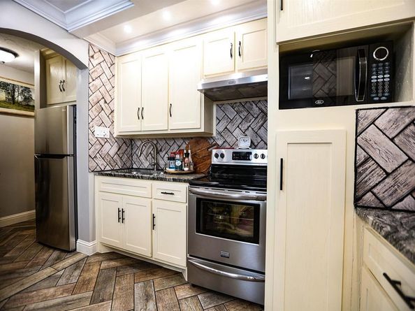 3905  Wayside Avenue , Fort Worth Texas 76110