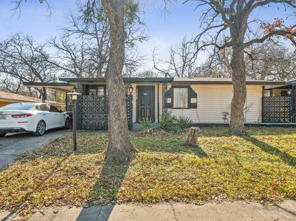 5536  Wainwright Drive , Fort Worth Texas 76112