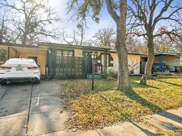 5536  Wainwright Drive , Fort Worth Texas 76112