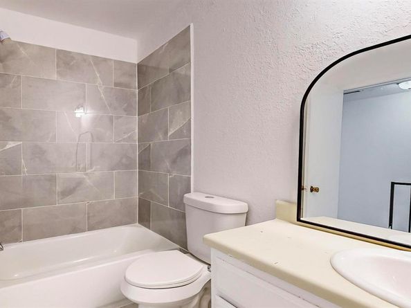 2165  Aspen Drive , Dallas Texas 75227