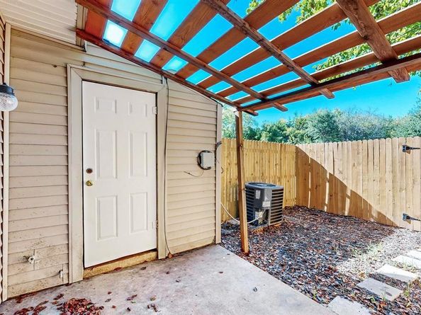 2165  Aspen Drive , Dallas Texas 75227