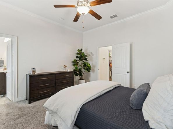 3504  Peterborough Mews , Dallas Texas 75236