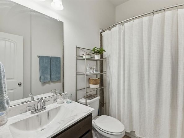 3504  Peterborough Mews , Dallas Texas 75236