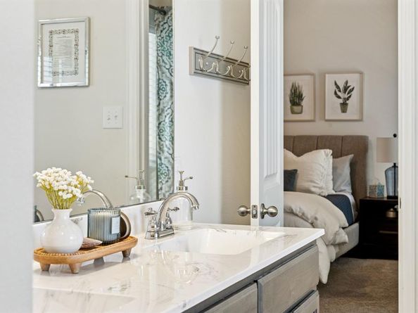 3504  Peterborough Mews , Dallas Texas 75236