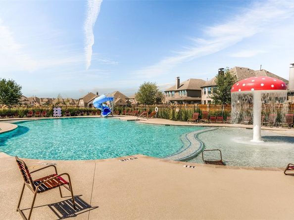 869  Winchester Drive , Lewisville Texas 75056