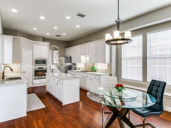 869  Winchester Drive , Lewisville Texas 75056