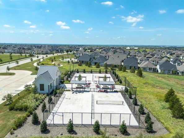 2240  Lazy Dog Lane , Northlake Texas 76247