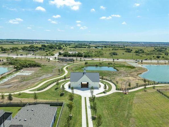 2240  Lazy Dog Lane , Northlake Texas 76247