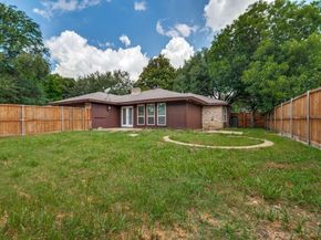1044  Peach Lane , DeSoto Texas 75115