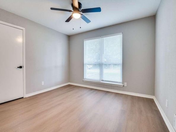 1044  Peach Lane , DeSoto Texas 75115