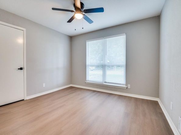 1044  Peach Lane , DeSoto Texas 75115