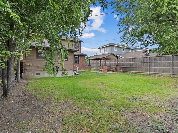 1120 E Terrell Avenue , Fort Worth Texas 76104