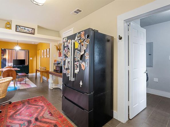 1120 E Terrell Avenue , Fort Worth Texas 76104