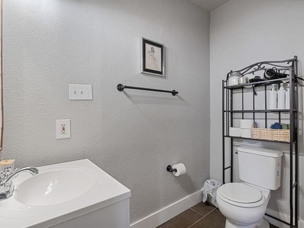 1120 E Terrell Avenue , Fort Worth Texas 76104