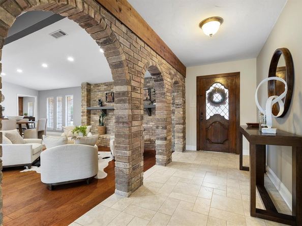 2016  Pembrooke Place , Denton Texas 76205
