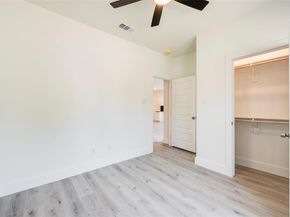 2404  Garden Drive , Dallas Texas 75215
