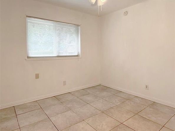 1010  Westbrook Drive , Garland Texas 75043