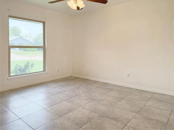 1010  Westbrook Drive , Garland Texas 75043