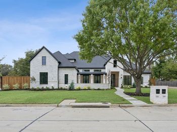 200  Valley View Drive N