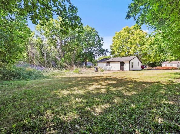 5166  Lauderdale Street , Dallas Texas 75241