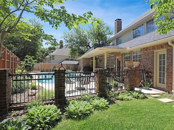 2823  Roundrock  , McKinney Texas 75072