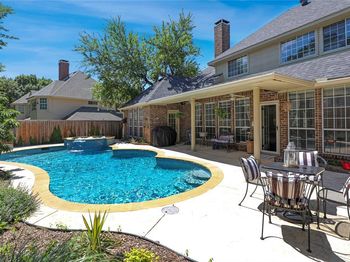 2823  Roundrock  
