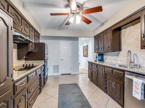 109  Tuscany Court , Irving Texas 75062