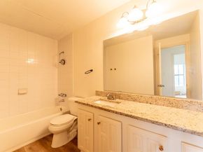 3105  san jacinto Street  210, Dallas Texas 75204