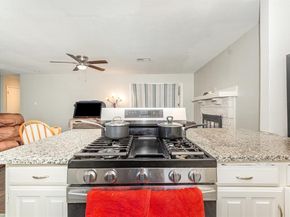 2517  Blanton Street , Dallas Texas 75227