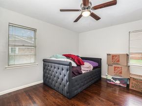 2517  Blanton Street , Dallas Texas 75227